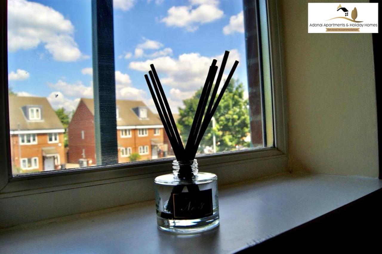 2 Bedroom Apartment At Dagenham , Adonai Serviced Accommodation, Free Wifi And Parking 외부 사진