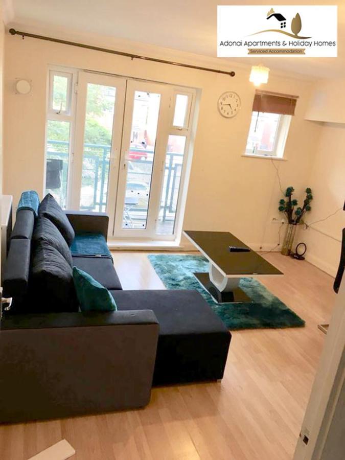 2 Bedroom Apartment At Dagenham , Adonai Serviced Accommodation, Free Wifi And Parking 외부 사진